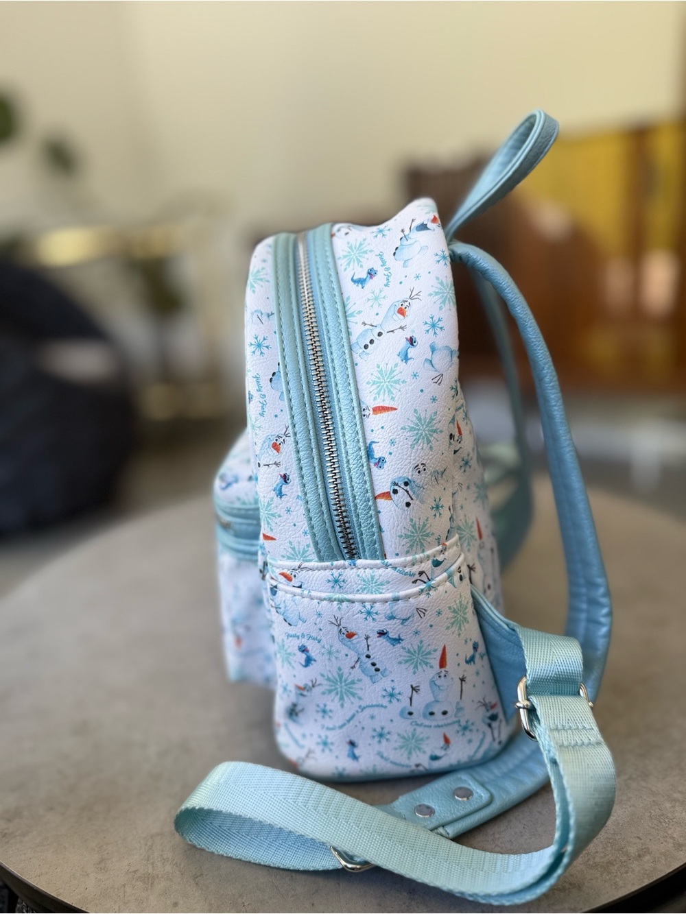 Loungefly DisneyParks Olaf Mini Backpack - Light Blue & White - Picture 4 of 7